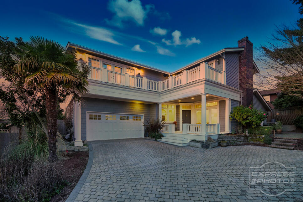 Kirkland Luxury Home